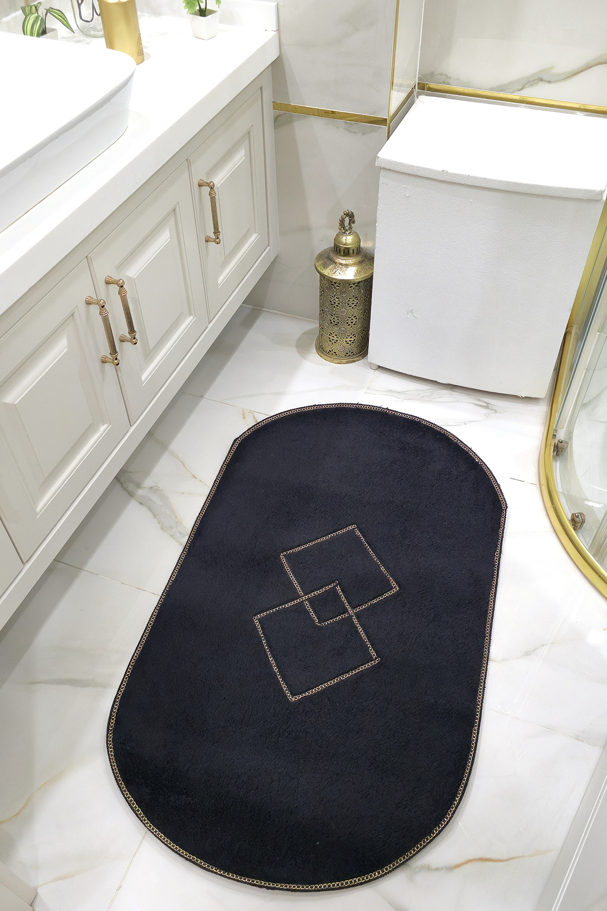 Kaymaz Taban Oval Puffy Peluş Ultra Yumuşak 80x120 cm Şık Tasarım, Suya Dayanıklı Banyo Paspası - Siyah